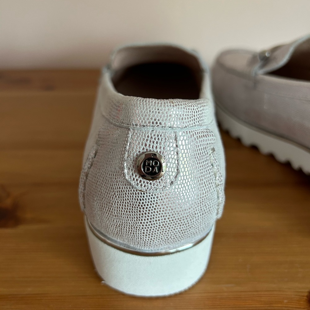 Pelle Moda Shoes - Picture 7 of 16
